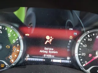 2016 Jeep Renegade Limited z VIN ZACCJADT7GPE30360, wystawiony jako IAAI lot #42012541 z przebiegiem 81 409 mil mil oraz . Historia ofert i sprzedaży dostępna na DreamBid. Obrazek 7.
