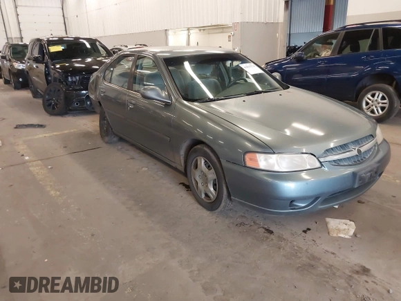 2000 Nissan Altima XE with VIN 1N4DL01D4YC185986, listed as a IAAI auction lot 41831774 with 217,044 mi miles. Bid and sale history available at carsss.com. Image 1.