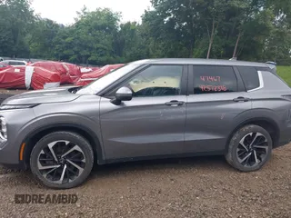 2022 Mitsubishi Outlander SE with VIN JA4J4UA8XNZ013789, listed as a IAAI auction lot 42572318 with 47,467 mi miles and . Bid and sale history available at DreamBid. Image 15.