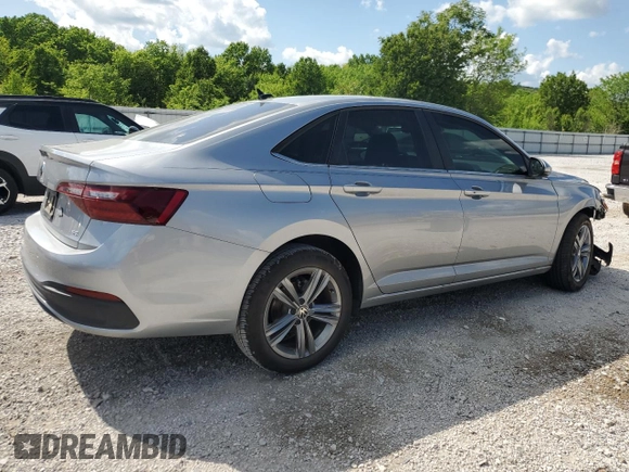 2024 Volkswagen Jetta SE с VIN 3VW7M7BU2RM059151, выставлен на аукционе Copart как лот 54608035 с пробегом 4 657 миль миль и Списание • Salvage title. История ставок и продаж доступна на DreamBid. Изображение 3.