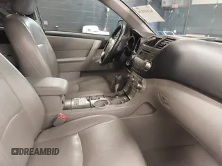 2010 Toyota Highlander with VIN 5TDBK3EH6AS007911, listed as a IAAI auction lot 42410234 with 319,560 mi miles and . Bid and sale history available at DreamBid. Image 5.