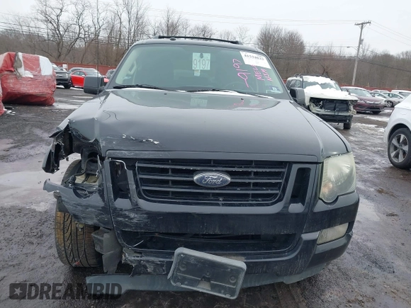 2010 Ford Explorer z VIN 1FMEU8DE5AUA85647, wystawiony jako IAAI lot #41534833 z przebiegiem 129 925 mil mil oraz . Historia ofert i sprzedaży dostępna na DreamBid. Obrazek 12.