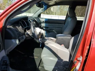 2013 Toyota Tacoma with VIN 5TFLU4EN7DX077796, listed as a Copart auction lot 51986905 with 163,225 mi miles and Salvage Title. Bid and sale history available at DreamBid. Image 7.