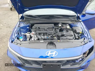 2024 Hyundai Elantra SEL z VIN KMHLM4DG2RU749447, wystawiony jako IAAI lot #42603791 z przebiegiem 9 904 mil mil oraz . Historia ofert i sprzedaży dostępna na DreamBid. Obrazek 10.
