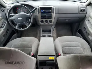 2004 Ford Explorer XLT z VIN 1FMZU63K64ZA20391, wystawiony jako Copart lot #54365055 z przebiegiem 220 053 mil mil oraz Nie do naprawy • Non repairable. Historia ofert i sprzedaży dostępna na DreamBid. Obrazek 8.