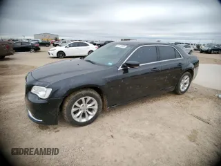 2015 Chrysler 300 Limited z VIN 2C3CCAAG7FH743687, wystawiony jako Copart lot #55176955 z przebiegiem 115 920 mil mil oraz Czysty tytuł • Clean title. Historia ofert i sprzedaży dostępna na DreamBid. Obrazek 1.