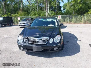 2008 Mercedes-Benz E-Class Luxury 3.5L with VIN WDBUF87X68B307818, listed as a IAAI auction lot 41881520 with 197,934 mi miles. Bid and sale history available at carsss.com. Image 12.