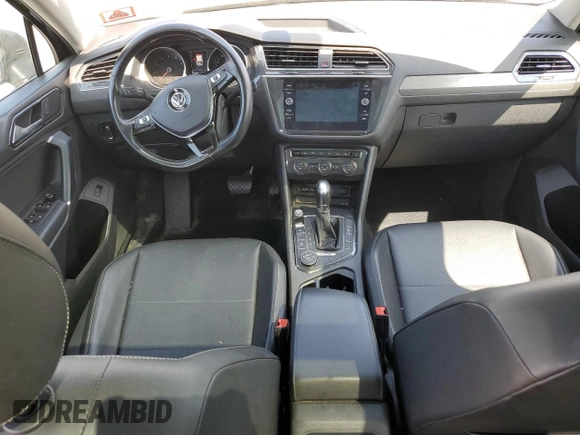 2018 Volkswagen Tiguan SEL z VIN 3VV2B7AX5JM065899, wystawiony jako Copart lot #65825635 z przebiegiem 115 677 mil mil oraz Szkoda całkowita • Salvage title. Historia ofert i sprzedaży dostępna na DreamBid. Obrazek 8.