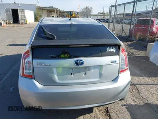 2012 Toyota Prius One with VIN JTDKN3DU3C1511936, listed as a IAAI auction lot 41981716 with 204,044 mi miles. Bid and sale history available at carsss.com. Image 17.