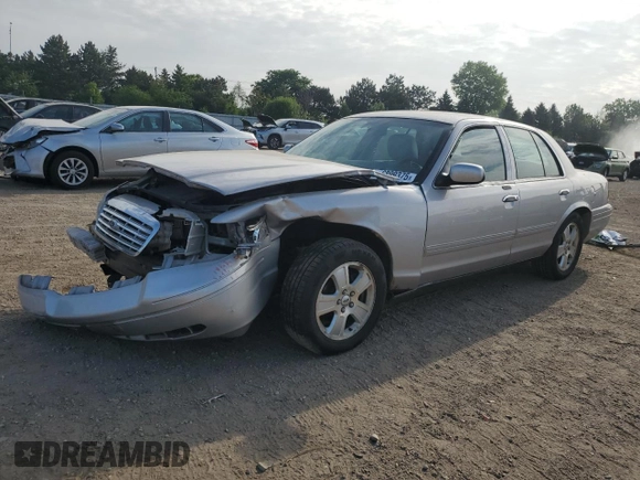 2011 Ford Crown Victoria LX z VIN 2FABP7EVXBX155506, wystawiony jako Copart lot #56899375 z przebiegiem 177 956 mil mil oraz Szkoda całkowita • Salvage title. Historia ofert i sprzedaży dostępna na DreamBid. Obrazek 1.