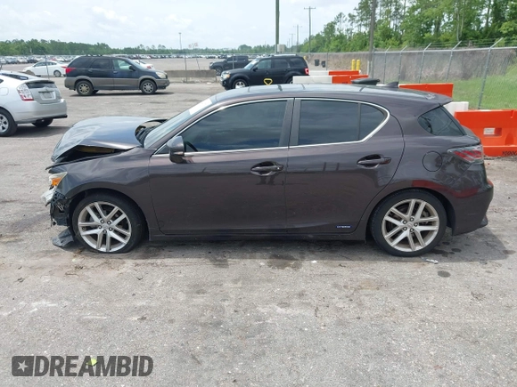 2014 Lexus CT 200h с VIN JTHKD5BH7E2188605, выставлен на аукционе IAAI как лот 42467874 с пробегом 128 837 миль миль и . История ставок и продаж доступна на DreamBid. Изображение 14.