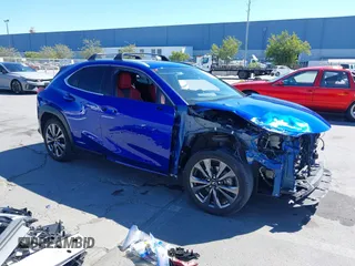 2021 Lexus UX 250h F Sport z VIN JTHE9JBH3M2045222, wystawiony jako IAAI lot #42543926 z przebiegiem 44 382 mil mil oraz . Historia ofert i sprzedaży dostępna na DreamBid. Obrazek 1.