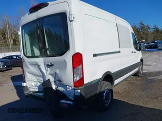 2023 Ford Transit Cargo with VIN 1FTBR1C84PKB27872, listed as a IAAI auction lot 41025498 with 6,710 mi miles and . Bid and sale history available at DreamBid. Image 4.