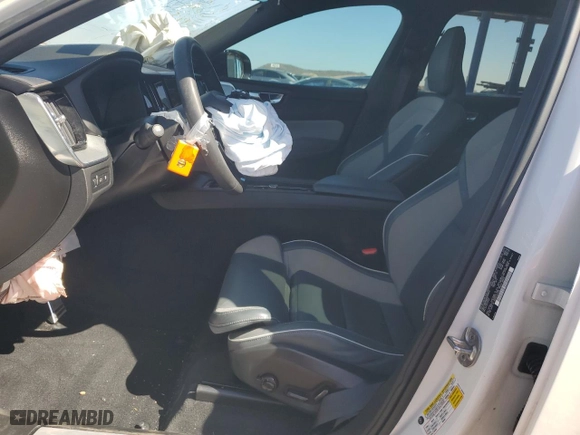 2022 Volvo XC60 Recharge Plug-In Hybrid R-Design with VIN YV4H60DM7N1058622, listed as a Copart auction lot 47814135 with 15,852 mi miles and Salvage Title. Bid and sale history available at carsss.com. Image 7.