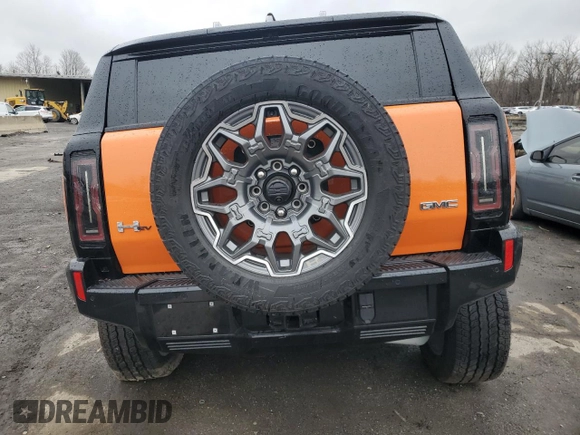 2024 GMC Hummer EV 3X z VIN 1GKB0RDCXRU113305, wystawiony jako Copart lot #52011735 z przebiegiem 5 142 mil mil oraz Szkoda całkowita • Salvage title. Historia ofert i sprzedaży dostępna na DreamBid. Obrazek 6.