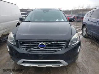 2017 Volvo XC60 Dynamic with VIN YV449MRR2H2028279, listed as a IAAI auction lot 41631683 with 100,934 mi miles. Bid and sale history available at carsss.com. Image 13.