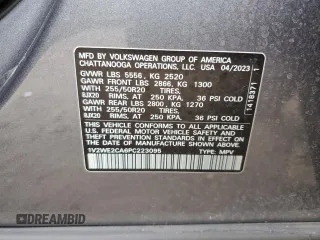 2023 Volkswagen Atlas SE z VIN 1V2WE2CA6PC223095, wystawiony jako Copart lot #78919264 z przebiegiem 32 967 mil mil oraz Szkoda całkowita • Salvage title. Historia ofert i sprzedaży dostępna na DreamBid. Obrazek 13.
