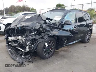 2023 BMW X5 xDrive45e z VIN 5UXTA6C02P9P59732, wystawiony jako IAAI lot #40713343 z przebiegiem Nie podano mil oraz . Historia ofert i sprzedaży dostępna na DreamBid. Obrazek 2.