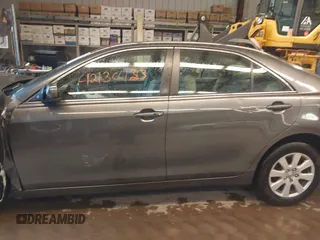 2007 Toyota Camry z VIN JTNBB46K573017707, wystawiony jako IAAI lot #42230423 z przebiegiem 140 843 mil mil oraz . Historia ofert i sprzedaży dostępna na DreamBid. Obrazek 14.