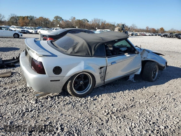 2004 Ford Mustang GT Deluxe z VIN 1FAFP45X64F201980, wystawiony jako Copart lot #82650864 z przebiegiem Nie podano mil oraz Szkoda całkowita • Salvage title. Historia ofert i sprzedaży dostępna na DreamBid. Obrazek 3.