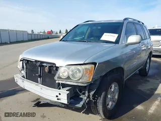 2001 Toyota Highlander with VIN JTEGF21A710024230, listed as a IAAI auction lot 41561016 with 172,704 mi miles. Bid and sale history available at carsss.com. Image 19.
