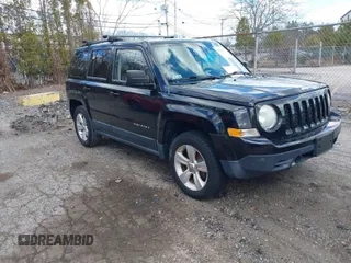 2012 Jeep Patriot Sport with VIN 1C4NJRBB5CD588691, listed as a IAAI auction lot 41874487 with 123,028 mi miles. Bid and sale history available at carsss.com. Image 1.