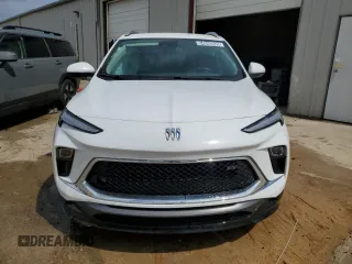 2024 Buick Encore GX Sport Touring с VIN KL4AMESL5RB097673, выставлен на аукционе Copart как лот 54846895 с пробегом 24 731 миль миль и Списание • Salvage title. История ставок и продаж доступна на DreamBid. Изображение 5.