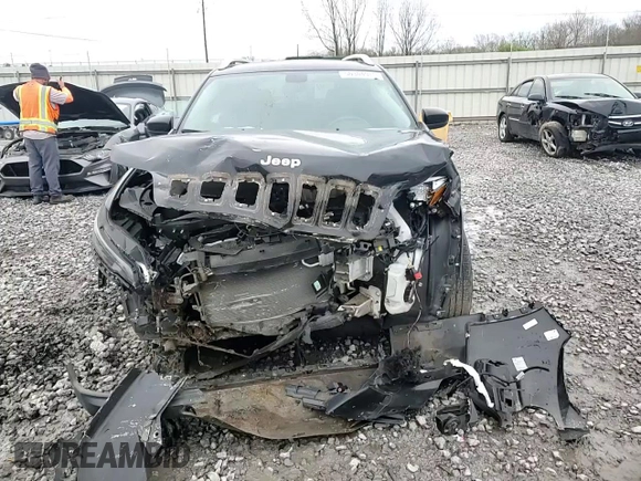 2020 Jeep Cherokee Latitude with VIN 1C4PJLCX3LD503427, listed as a Copart auction lot 50304915 with 29,541 mi miles and Salvage title. Bid and sale history available at DreamBid. Image 11.