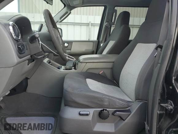 2006 Ford Expedition Special Service with VIN 1FMPU15526LA14482, listed as a Copart auction lot 59598054 with 168,355 mi miles and Non Repairable. Bid and sale history available at carsss.com. Image 7.
