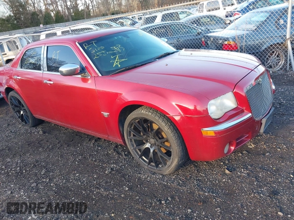2007 Chrysler 300 C with VIN 2C3KA63H87H697826, listed as a IAAI auction lot 41819347 with 999,999 mi miles. Bid and sale history available at carsss.com. Image 1.