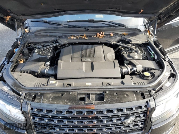 2017 Land Rover Range Rover with VIN SALGS5FE2HA322100, listed as a Copart auction lot 84340194 with 77,364 mi miles and Salvage title. Bid and sale history available at DreamBid. Image 13.