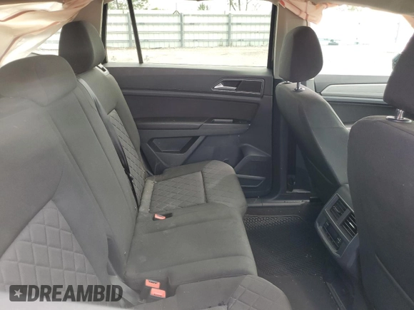 2018 Volkswagen Atlas Launch Edition with VIN 1V2BR2CA7JC510844, listed as a Copart auction lot 76652404 with 130,048 mi miles and Salvage title. Bid and sale history available at DreamBid. Image 11.