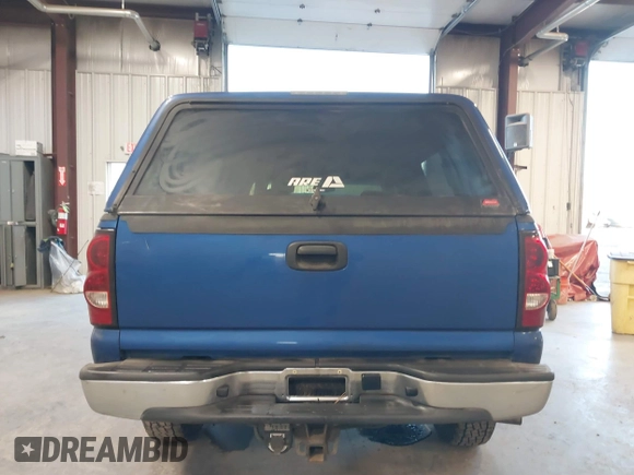 2003 Chevrolet Silverado 1500 with VIN 2GCEK19T331269122, listed as a IAAI auction lot 41461220 with 232,214 mi miles. Bid and sale history available at carsss.com. Image 16.