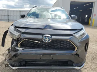 2022 Toyota RAV4 XSE with VIN JTMEB3FV4ND076096, listed as a Copart auction lot 58802695 with 141,543 mi miles and Salvage title. Bid and sale history available at DreamBid. Image 5.