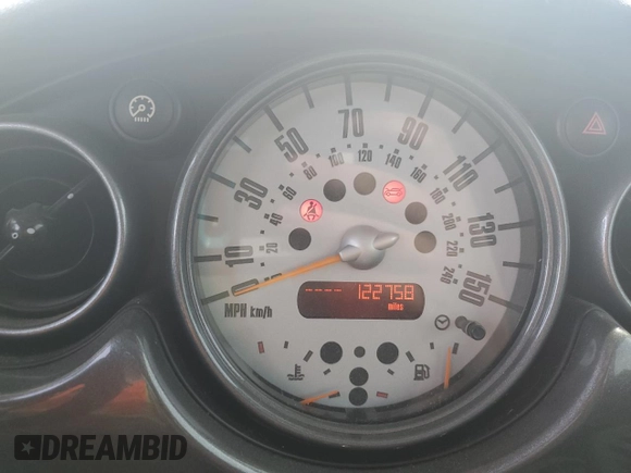 2005 MINI Hardtop with VIN WMWRC33585TK60334, listed as a Copart auction lot 65563635 with 122,758 mi miles and Clean title. Bid and sale history available at DreamBid. Image 9.