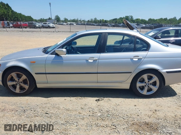 2005 BMW 3 Series 330xi с VIN WBAEW53405PN37317, выставлен на аукционе IAAI как лот 42544009 с пробегом 111 964 миль миль и . История ставок и продаж доступна на DreamBid. Изображение 14.