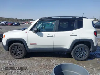 2018 Jeep Renegade Trailhawk with VIN ZACCJBCB9JPG81032, listed as a IAAI auction lot 41722934 with 178,502 mi miles. Bid and sale history available at carsss.com. Image 14.