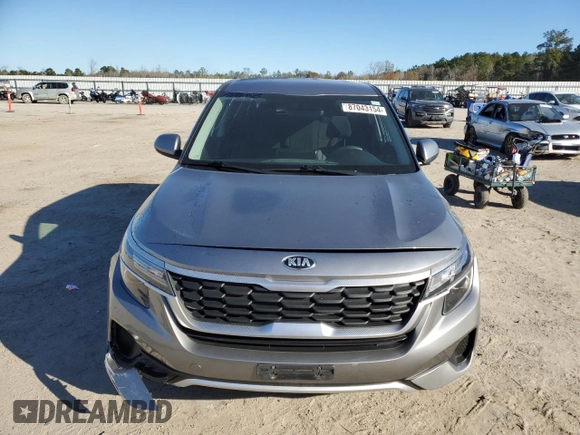 2021 Kia Seltos LX with VIN KNDEPCAA5M7178185, listed as a Copart auction lot 87043154 with 34,279 mi miles and Salvage Title. Bid and sale history available at DreamBid. Image 5.