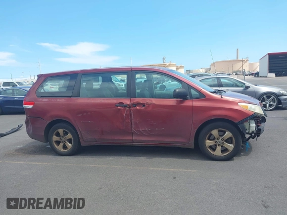 2012 Toyota Sienna с VIN 5TDZK3DC5CS195229, выставлен на аукционе IAAI как лот 42291832 с пробегом 209 120 миль миль и . История ставок и продаж доступна на DreamBid. Изображение 14.