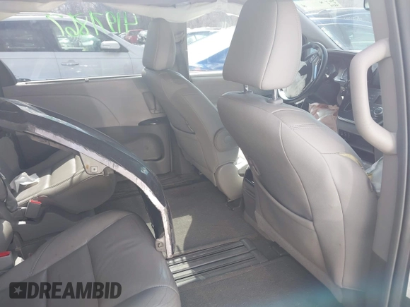2015 Toyota Sienna XLE with VIN 5TDYK3DC8FS651580, listed as a IAAI auction lot 41971867 with 49,711 mi miles. Bid and sale history available at carsss.com. Image 8.
