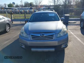 2011 Subaru Outback Limited Power Moon z VIN 4S4BRDLC0B2376227, wystawiony jako IAAI lot #41887647 z przebiegiem 144 510 mil mil oraz . Historia ofert i sprzedaży dostępna na DreamBid. Obrazek 11.