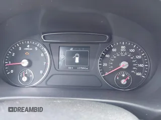 2016 Kia Sorento LX z VIN 5XYPGDA3XGG044182, wystawiony jako IAAI lot #42312303 z przebiegiem 107 844 mil mil oraz . Historia ofert i sprzedaży dostępna na DreamBid. Obrazek 7.