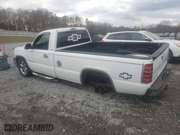 2004 Chevrolet Silverado 1500 LS with VIN 1GCEC14V24Z345895, listed as a Copart auction lot 84716324 with 209,964 mi miles and Salvage Title. Bid and sale history available at carsss.com. Image 2.