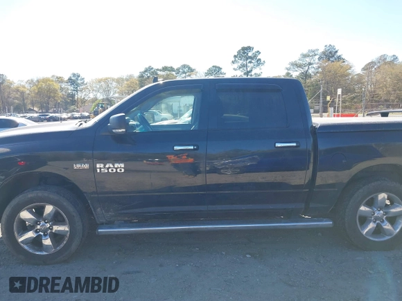 2018 Ram 1500 Big Horn z VIN 3C6RR7LT4JG196072, wystawiony jako IAAI lot #41890172 z przebiegiem 237 671 mil mil oraz . Historia ofert i sprzedaży dostępna na DreamBid. Obrazek 14.