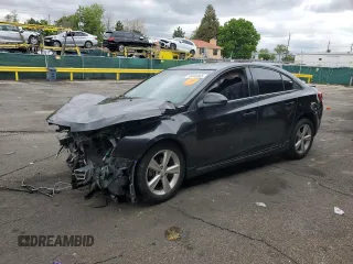 2014 Chevrolet Cruze 2LT z VIN 1G1PE5SB6E7255805, wystawiony jako Copart lot #59040465 z przebiegiem Nie podano mil oraz Szkoda całkowita • Salvage title. Historia ofert i sprzedaży dostępna na DreamBid. Obrazek 1.