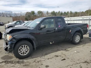 2015 Nissan Frontier SV z VIN 1N6AD0CW3FN700094, wystawiony jako Copart lot #48977695 z przebiegiem 121 415 mil mil oraz Szkoda całkowita • Salvage title. Historia ofert i sprzedaży dostępna na DreamBid. Obrazek 1.