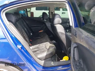 2008 Volkswagen Passat Komfort z VIN WVWAK73C78P083555, wystawiony jako IAAI lot #42354001 z przebiegiem 151 048 mil mil oraz . Historia ofert i sprzedaży dostępna na DreamBid. Obrazek 8.