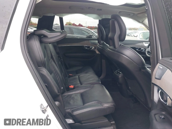 2021 Volvo XC90 Inscription with VIN YV4A22PL7M1724212, listed as a IAAI auction lot 40777149 with 55,123 mi miles. Bid and sale history available at carsss.com. Image 8.