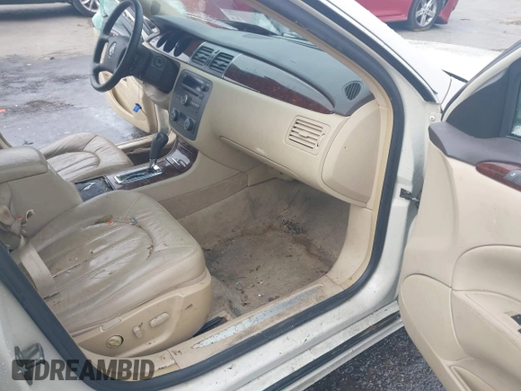 2010 Buick Lucerne CXL with VIN 1G4HC5EM1AU127171, listed as a IAAI auction lot 41248538 with 228,101 mi miles and . Bid and sale history available at DreamBid. Image 5.