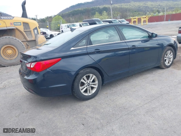 2013 Hyundai Sonata GLS with VIN 5NPEB4AC7DH773797, listed as a IAAI auction lot 42030274 with 127,800 mi miles. Bid and sale history available at carsss.com. Image 4.